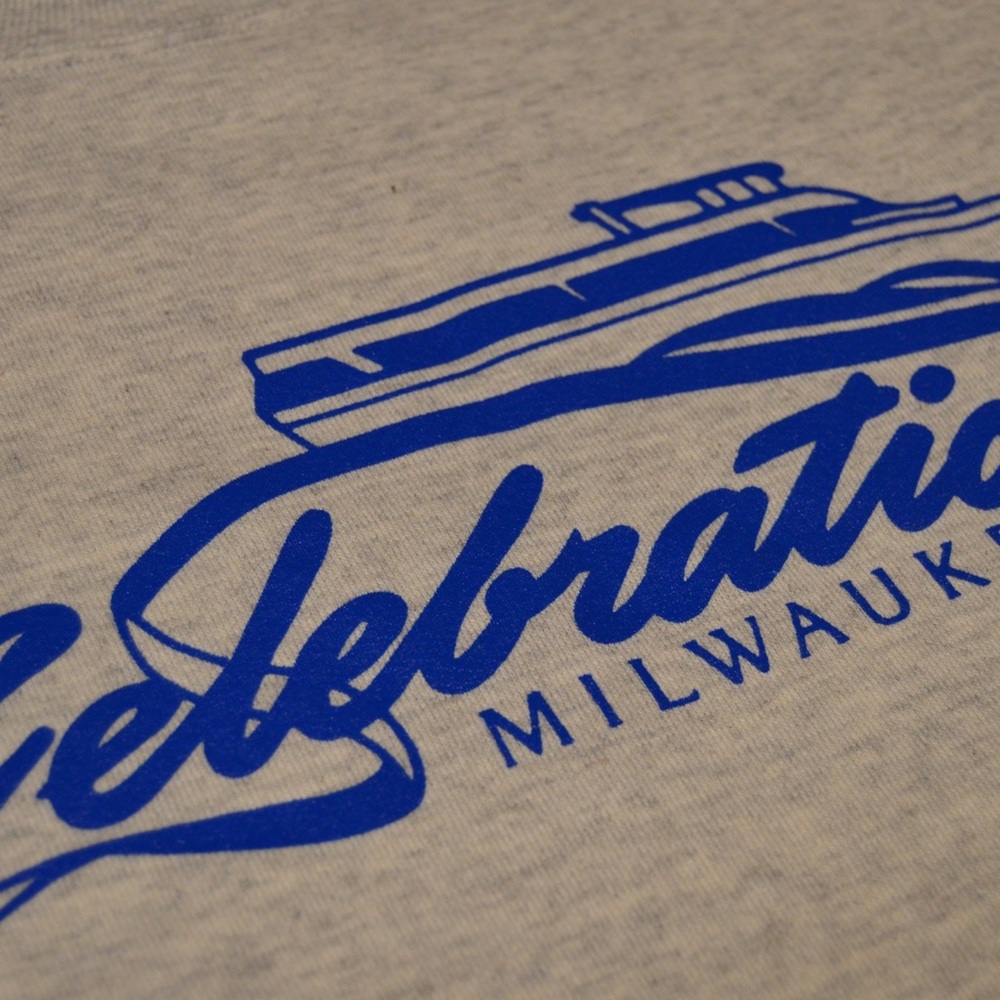 Vintage Celebration Milwaukee Cruise Ship Crewneck Sweatshirt!